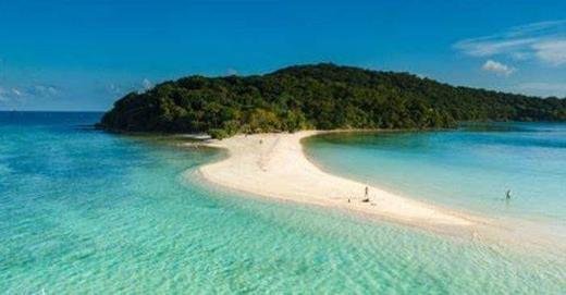 dive-sites_ditaytayan-sandbar-a-narrow-strip-of-white-sand-be
